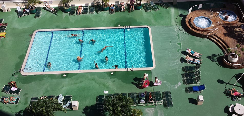 Waikiki Banyan Pool