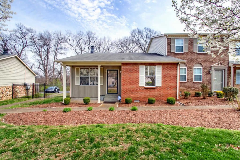 For Sale 1212 Massman Drive Beautiful 1000 + Square Feet House For