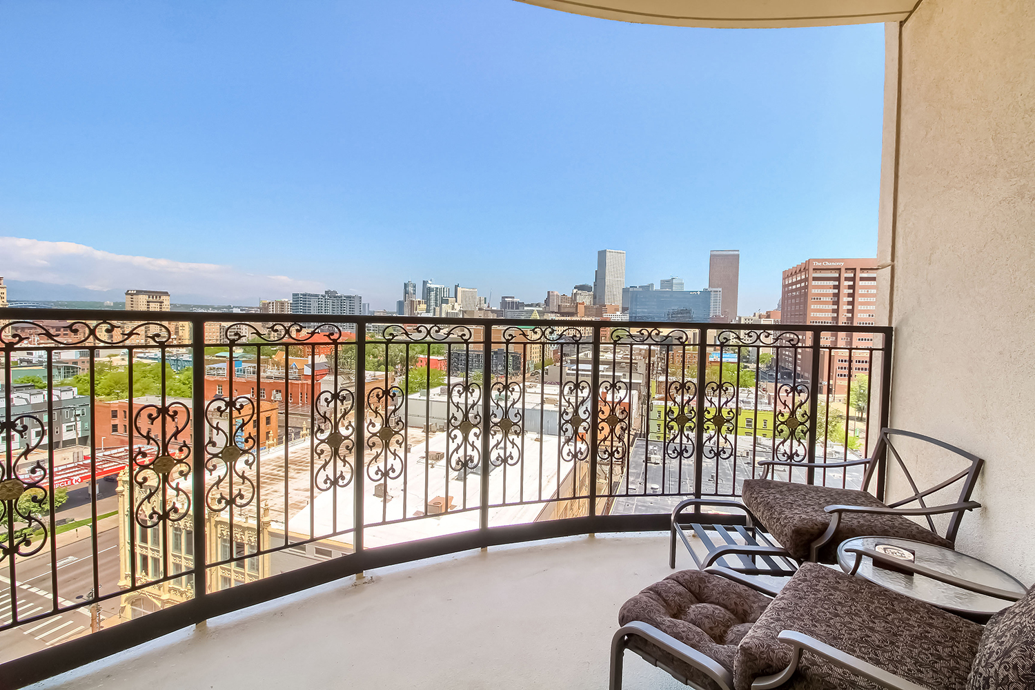 Beauty at the Beauvallon 975 N Lincoln St 8H