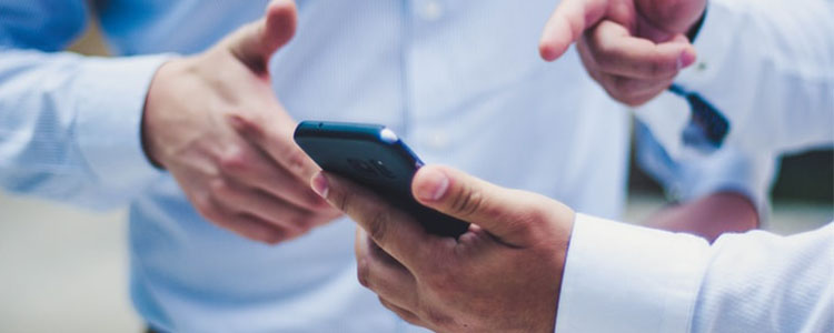 Should you use Zillow to buy or sell your home?