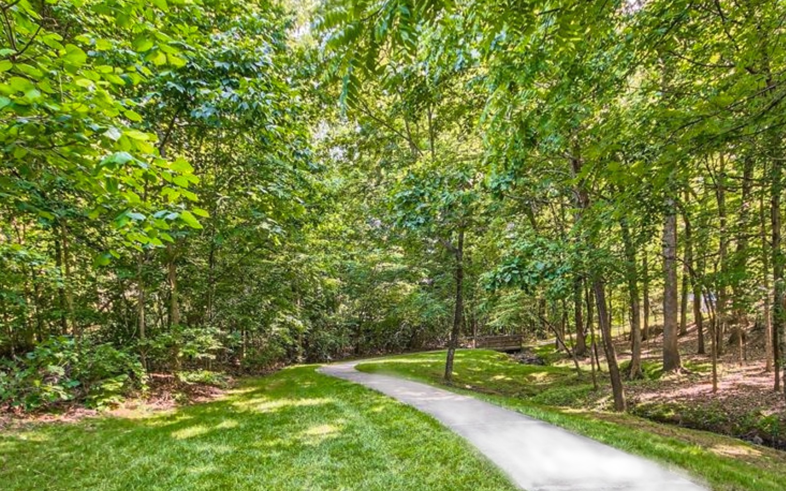 Walking trails in Highland Creek Charlotte NC