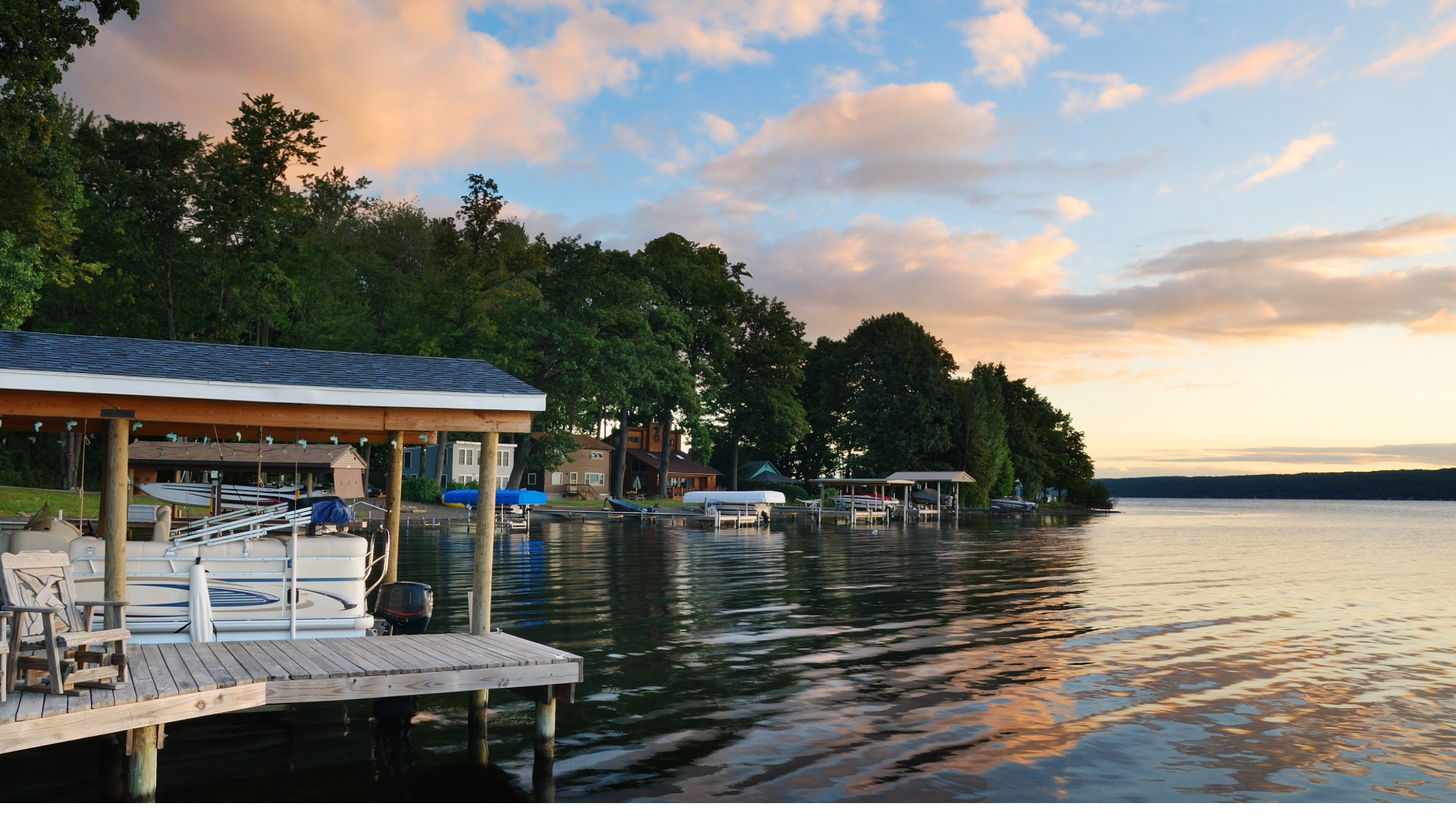 Lake Norman shoreline homes with docks near Troutman North Carolina