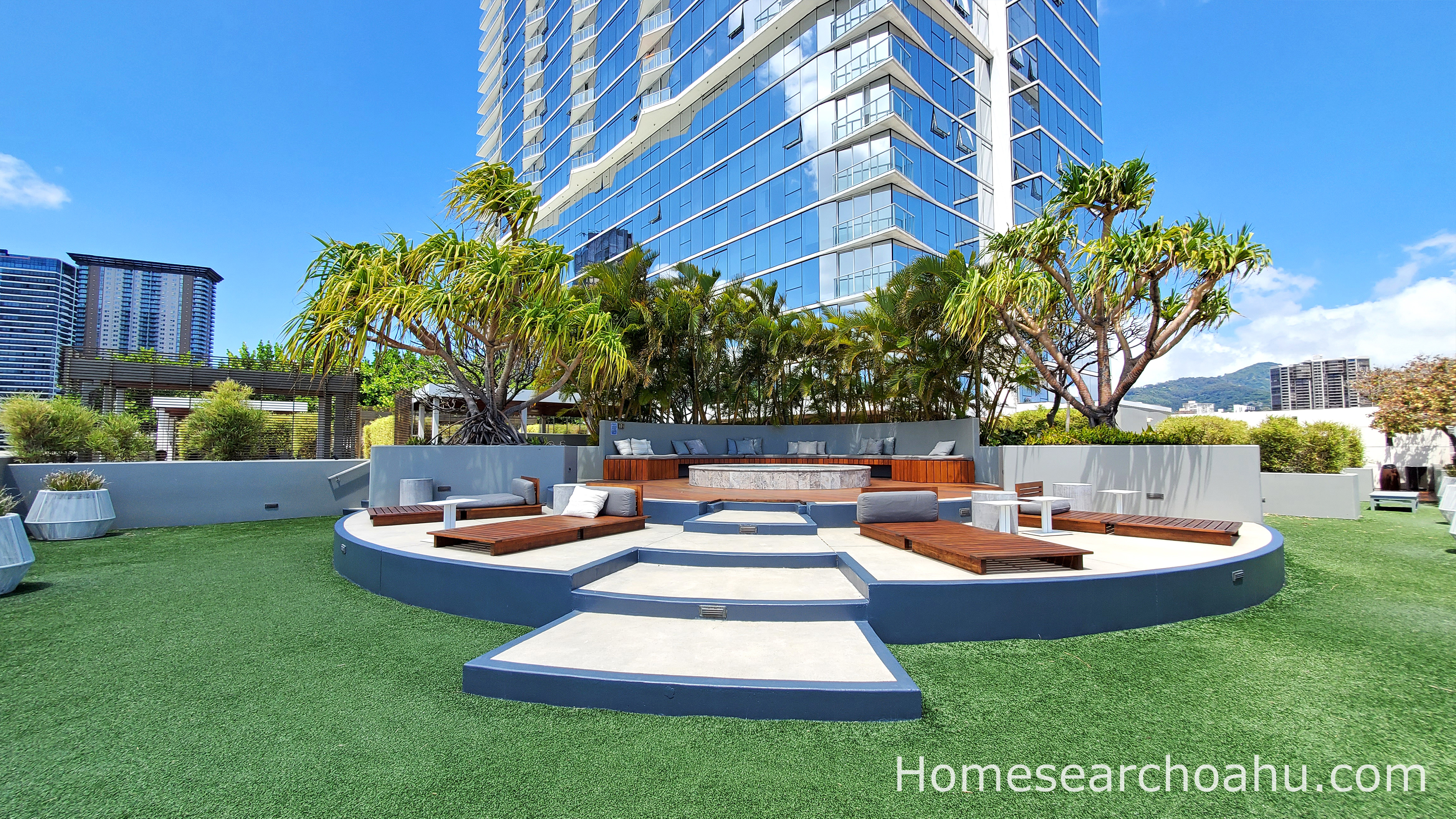 Symphony Honolulu Whirlpool