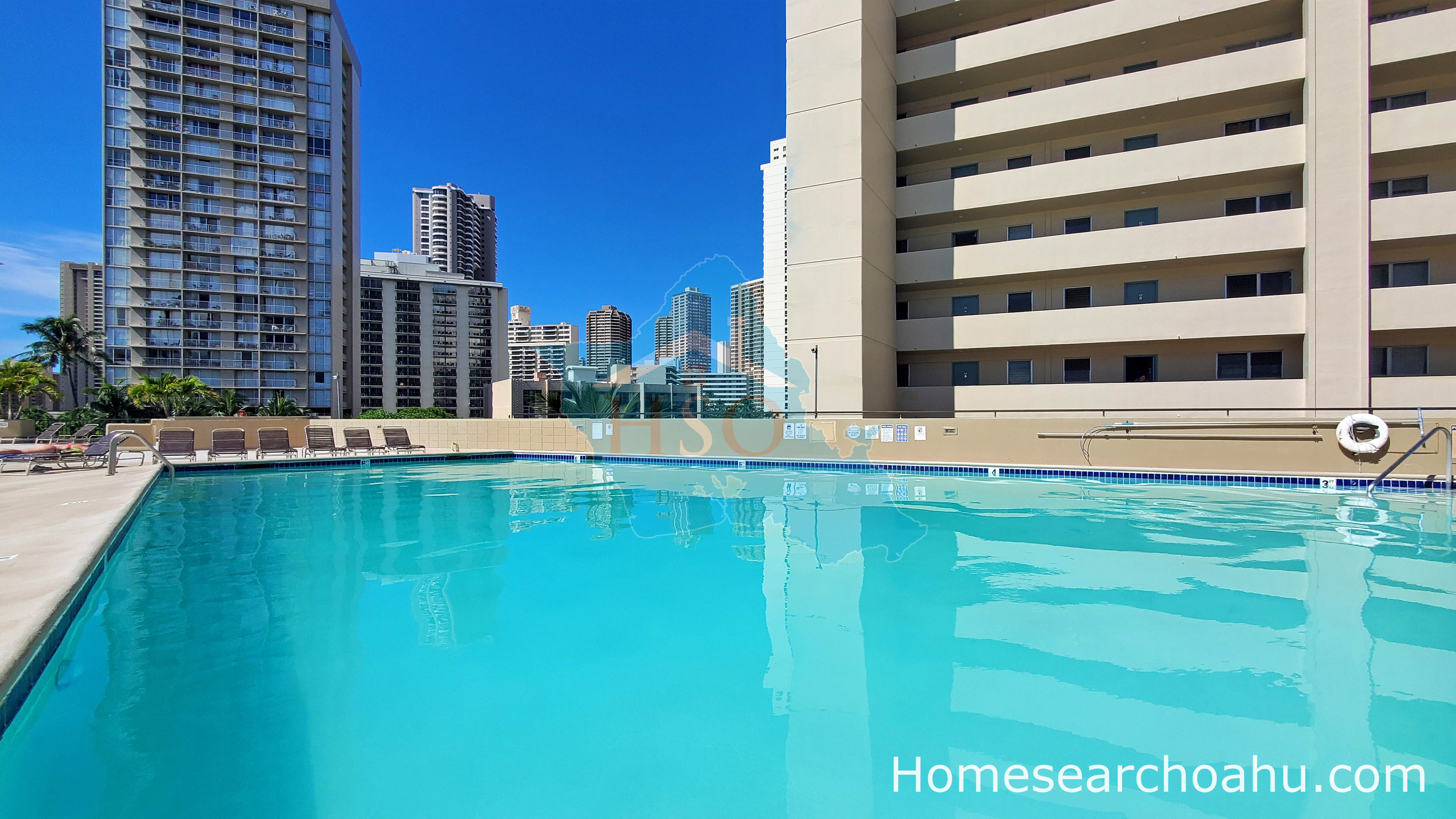 Hawaiian Monarch Pool
