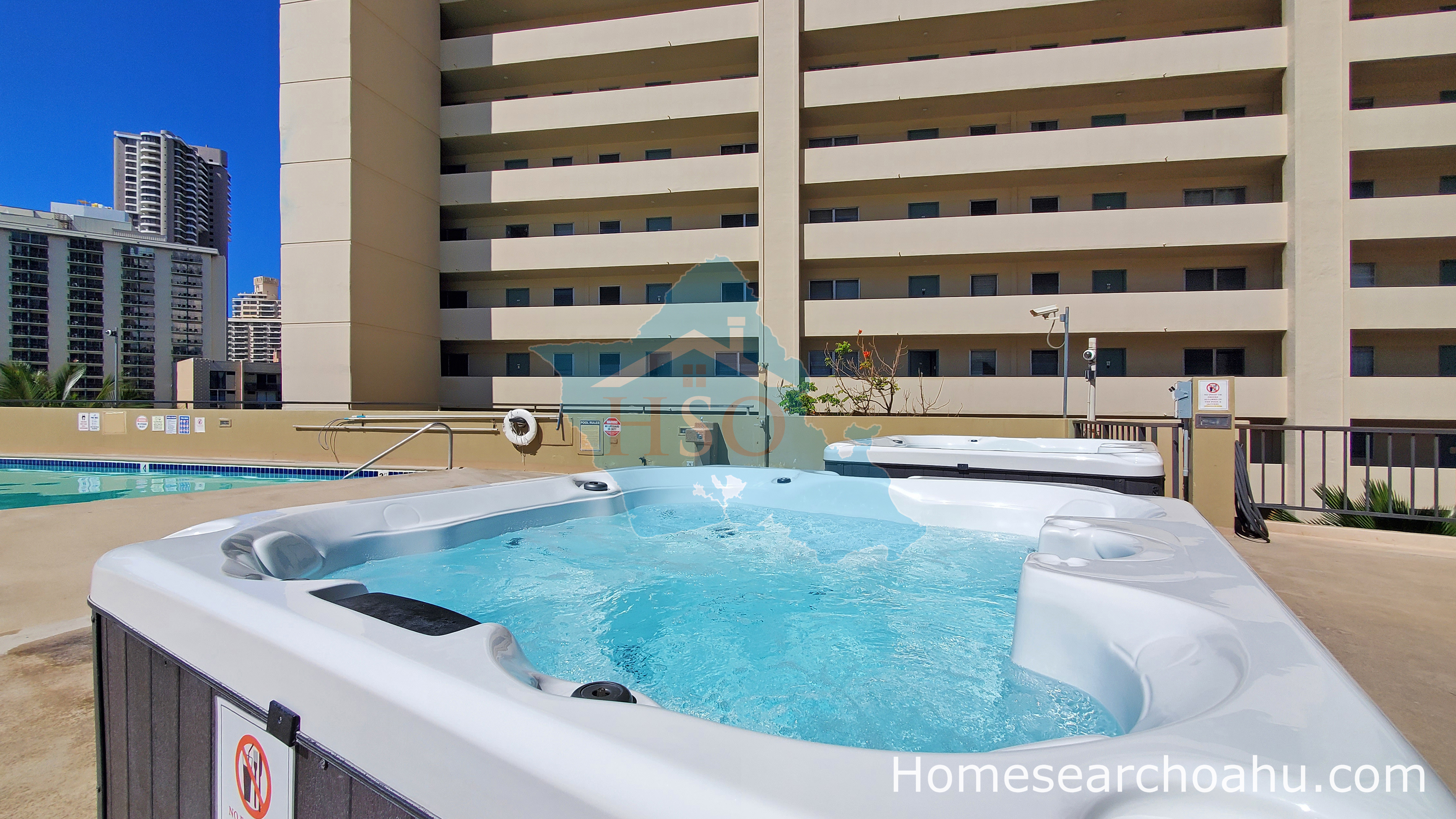 Hawaiian Monarch Hot Tub