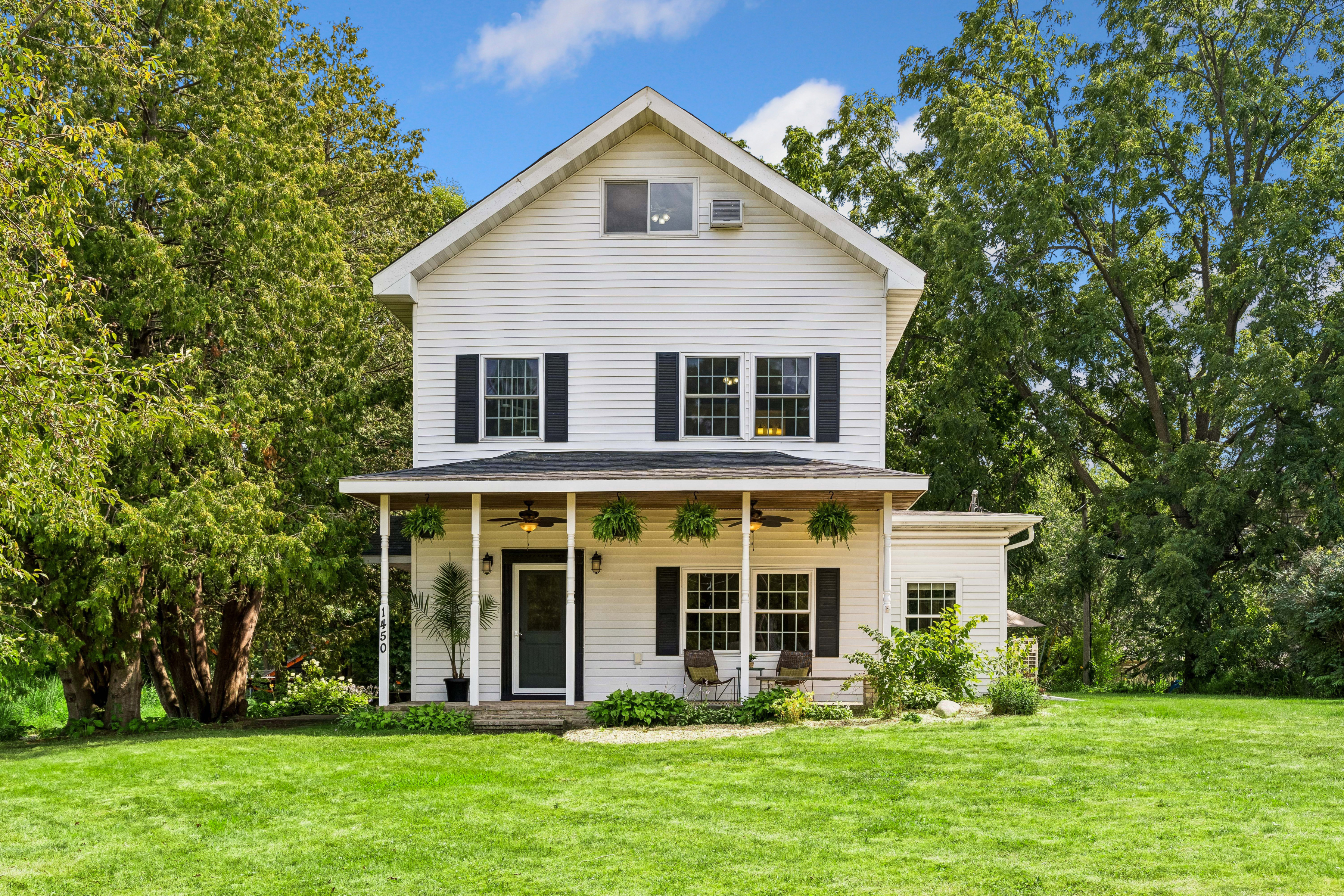 1450 Ripley Avenue Maplewood Front Exterior