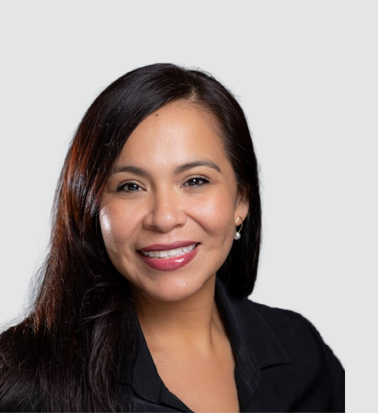 Elizabeth Labra, Agent