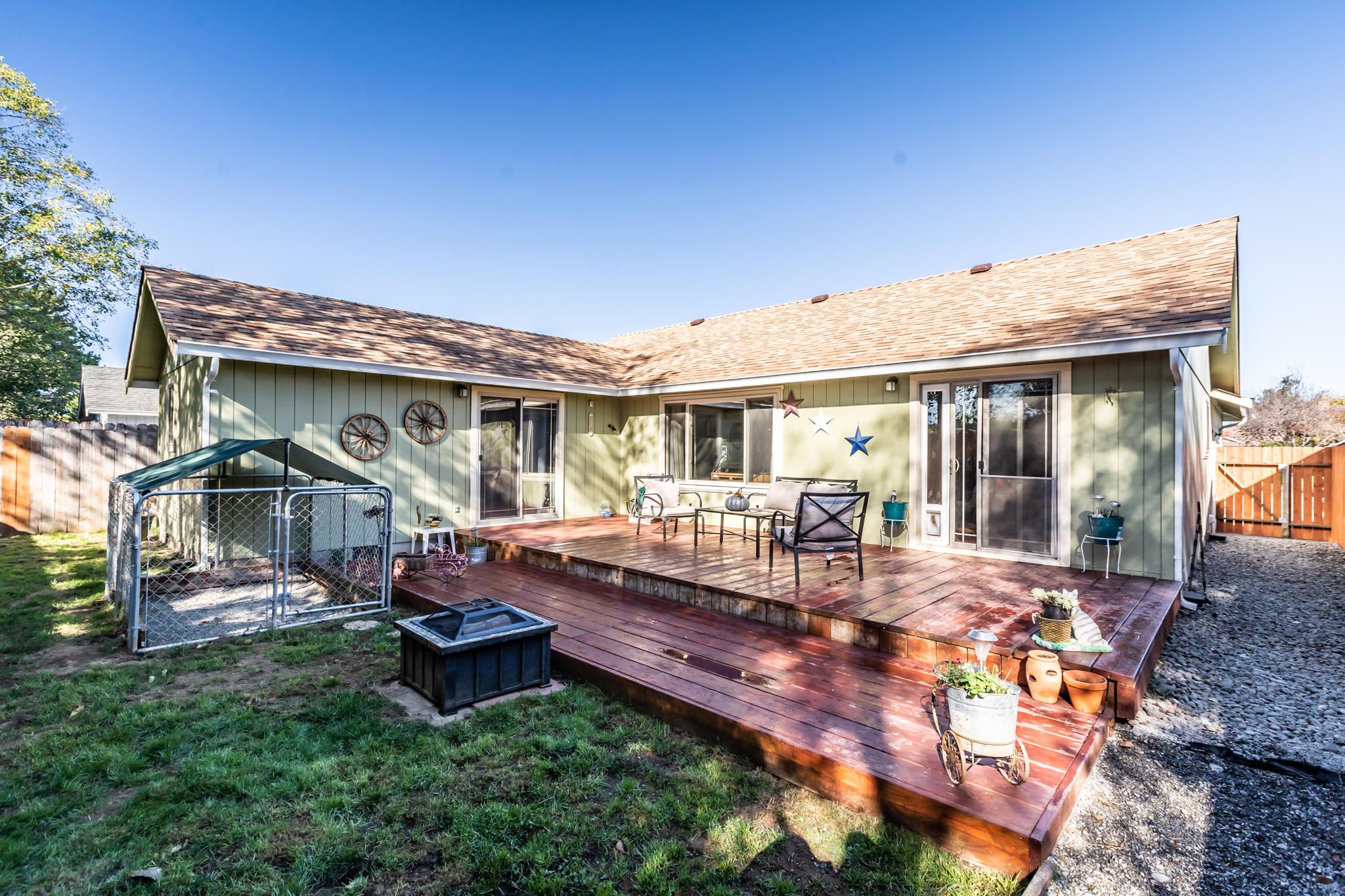 SOLD BY SARAH CORLISS 1740 Sitka Ct. McKinleyville, Ca 95519