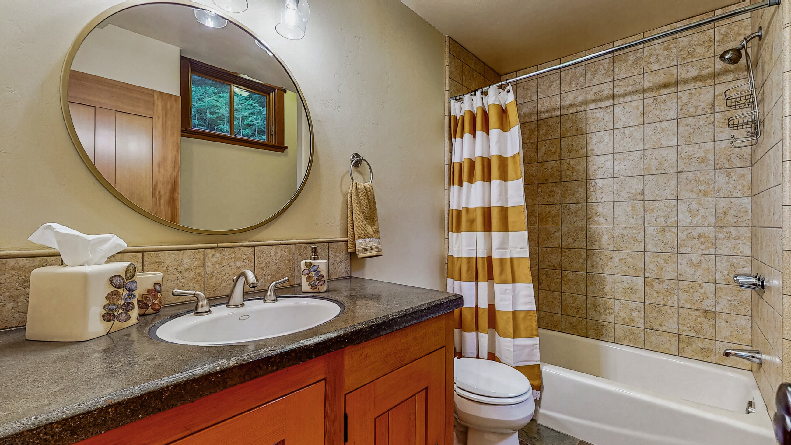 For Sale 1058 Old Round House Rd, Fieldbrook, CA 95519