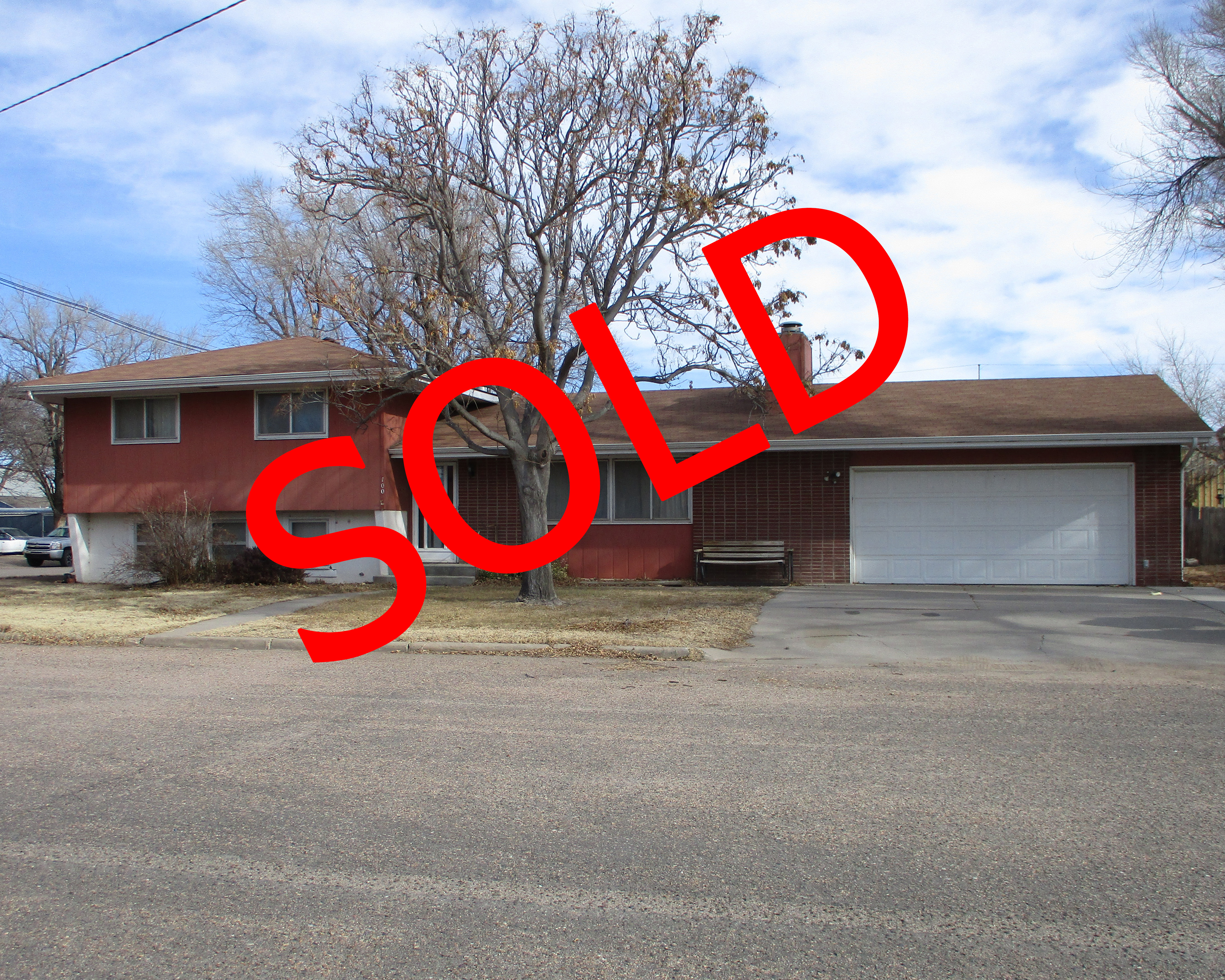 100 S Western, Lakin