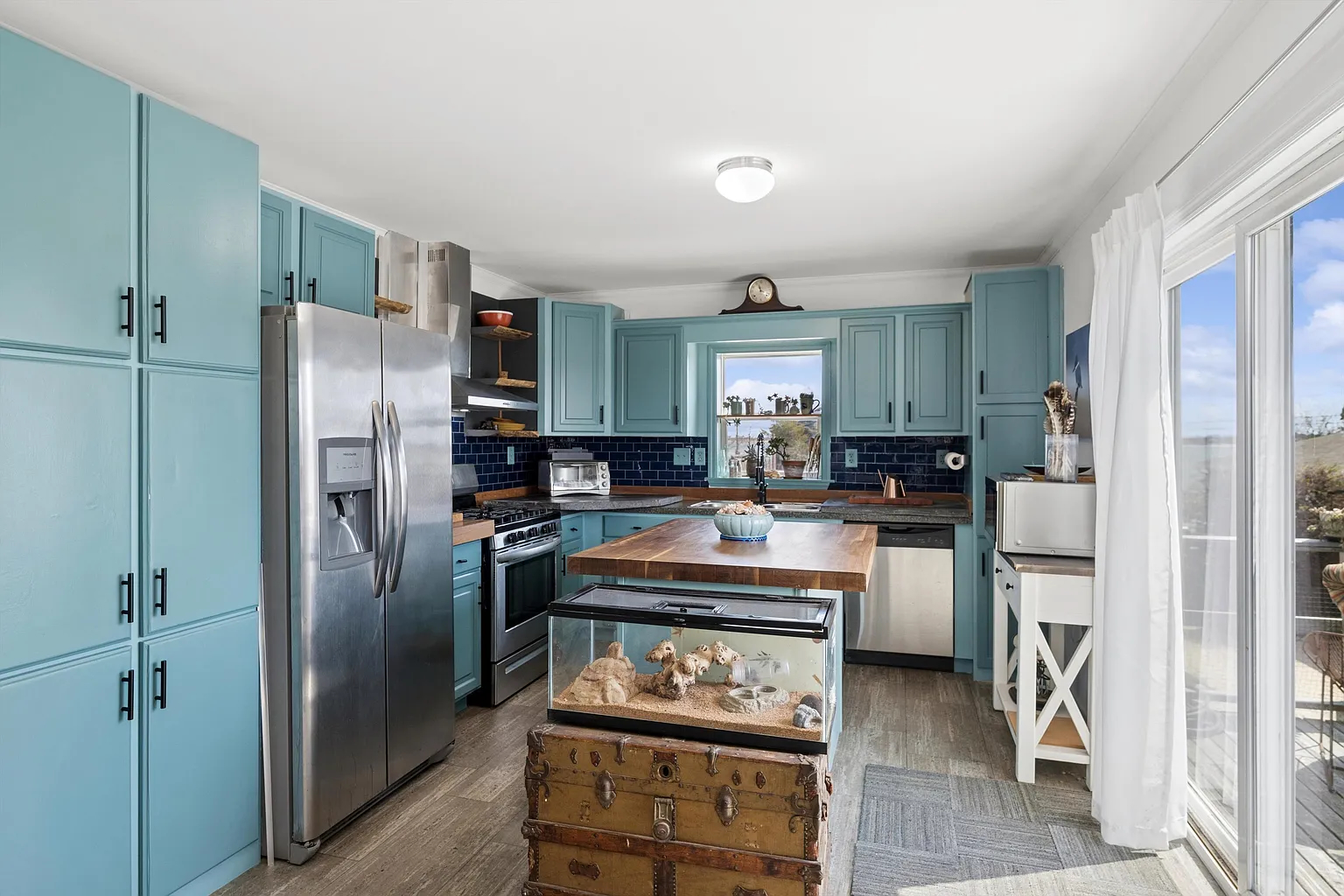 31 Harbor Road, Amagansett