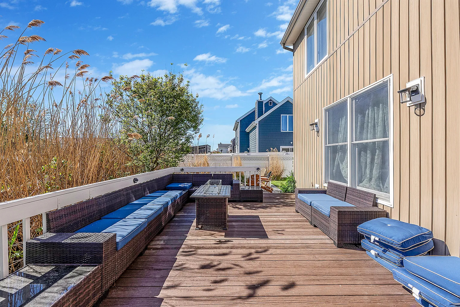 810 Anthony Drive Lindenhurst