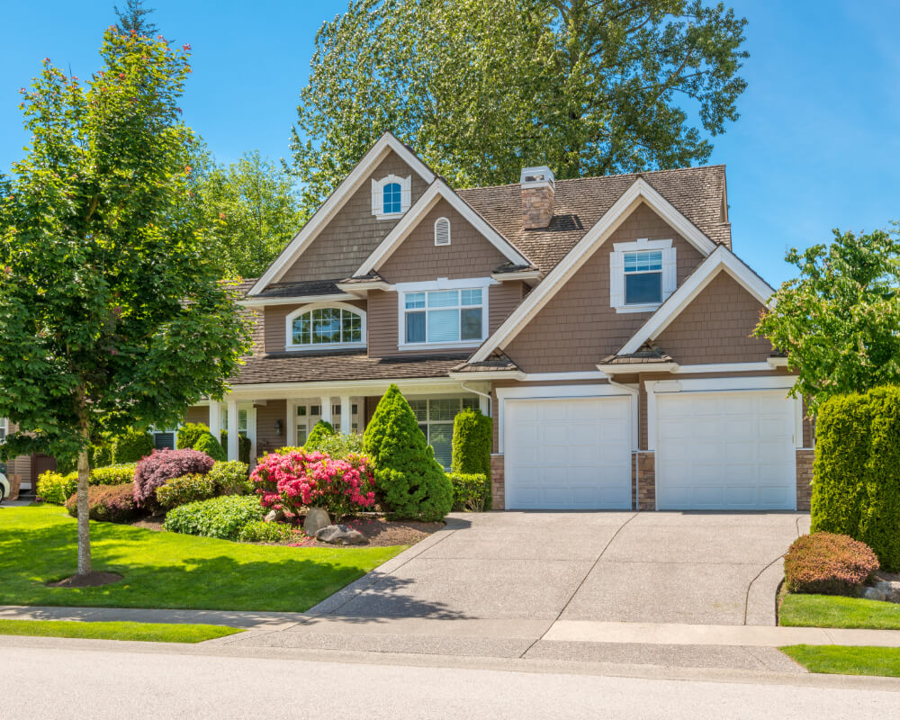 Oak Point Real Estate