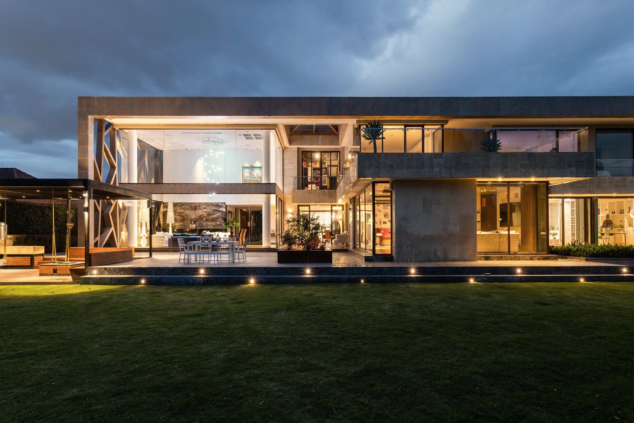 Estate dusk modern