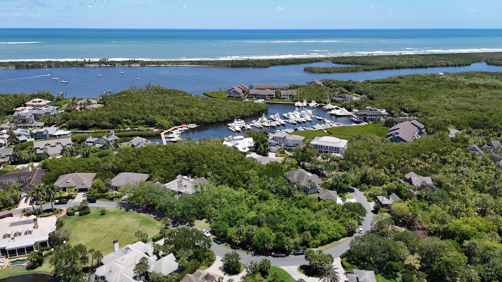 Homes and waterways near Hobe Sound