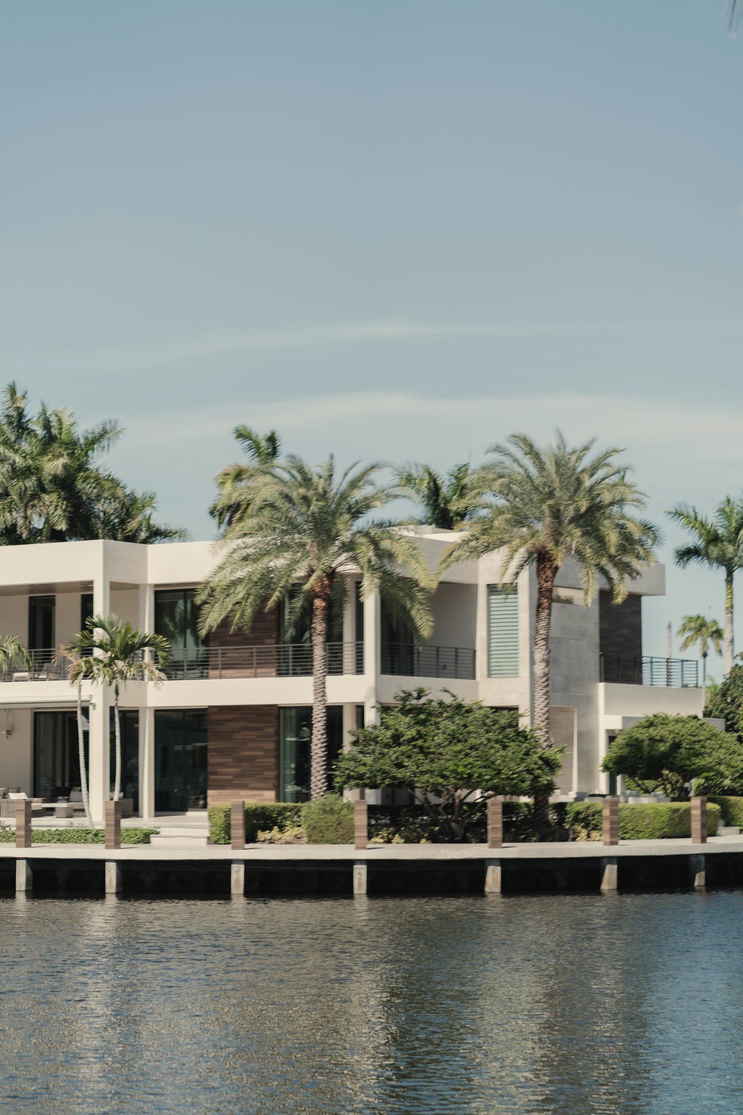 White homes on the Intracoastal in Tequesta