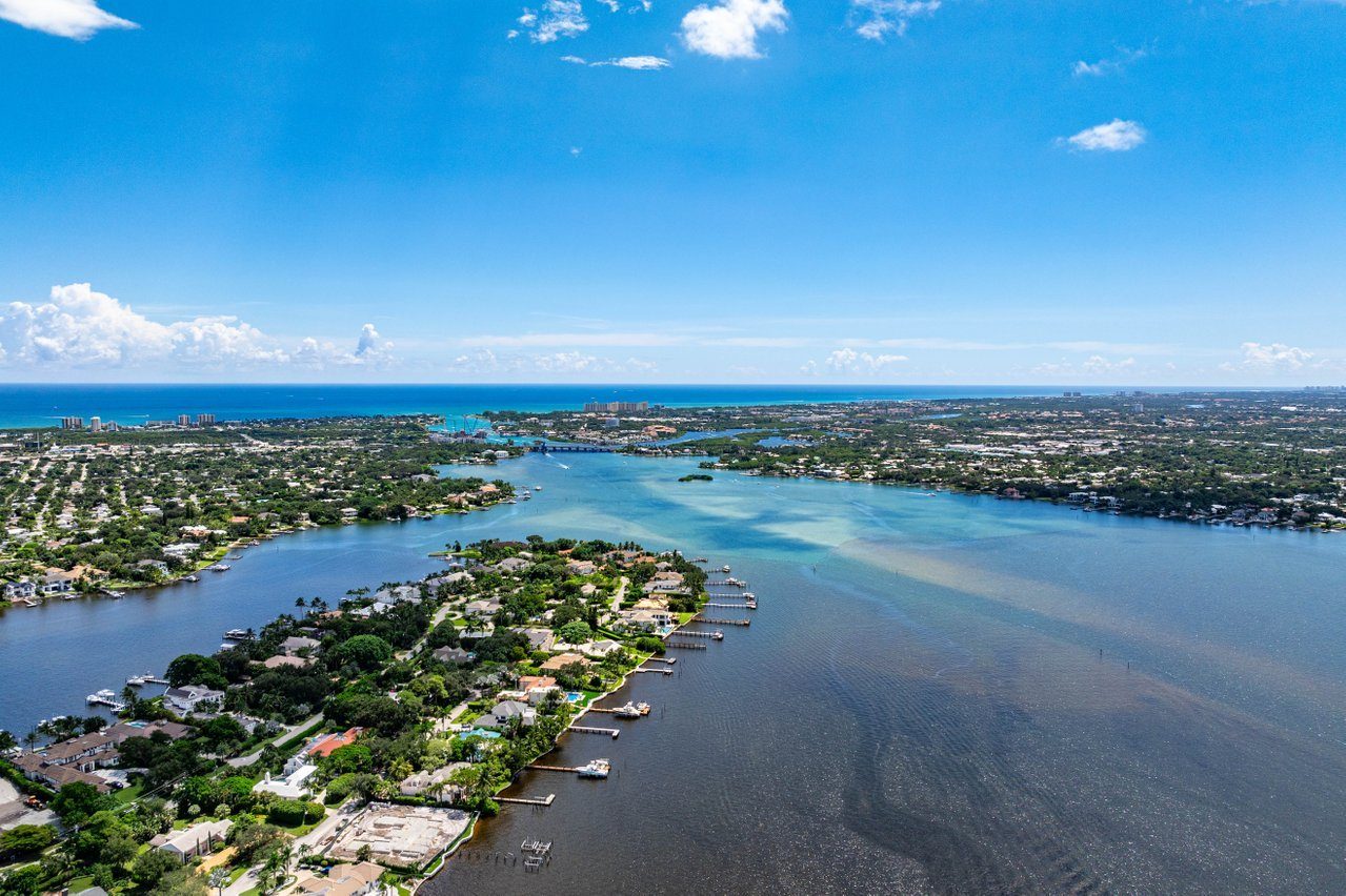 The Loxahatchee River meeting Jupiter Inlet, from above