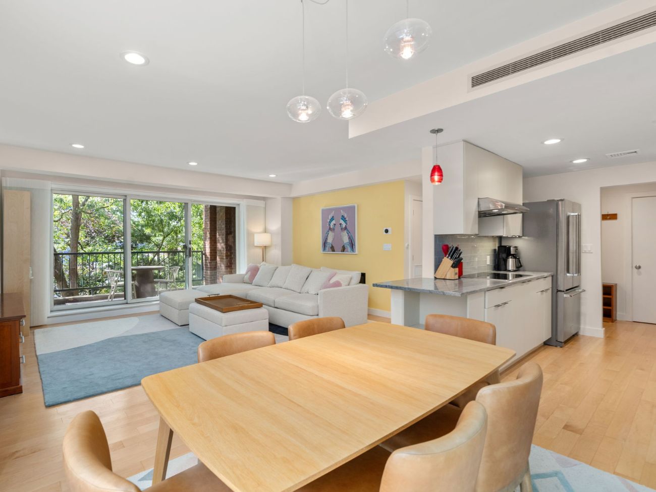 condo interior photo