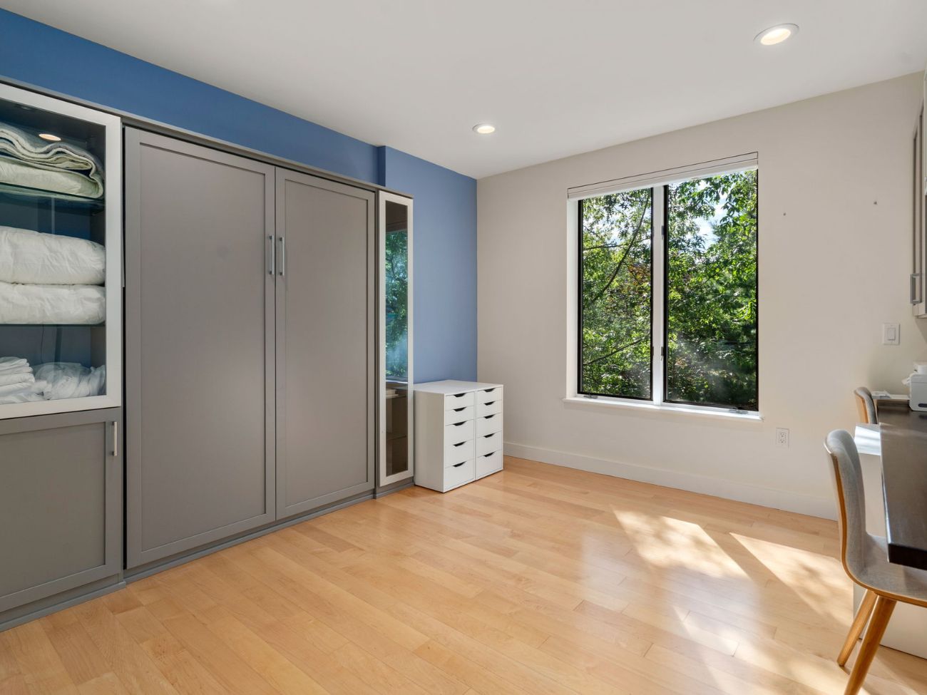 condo interior photo