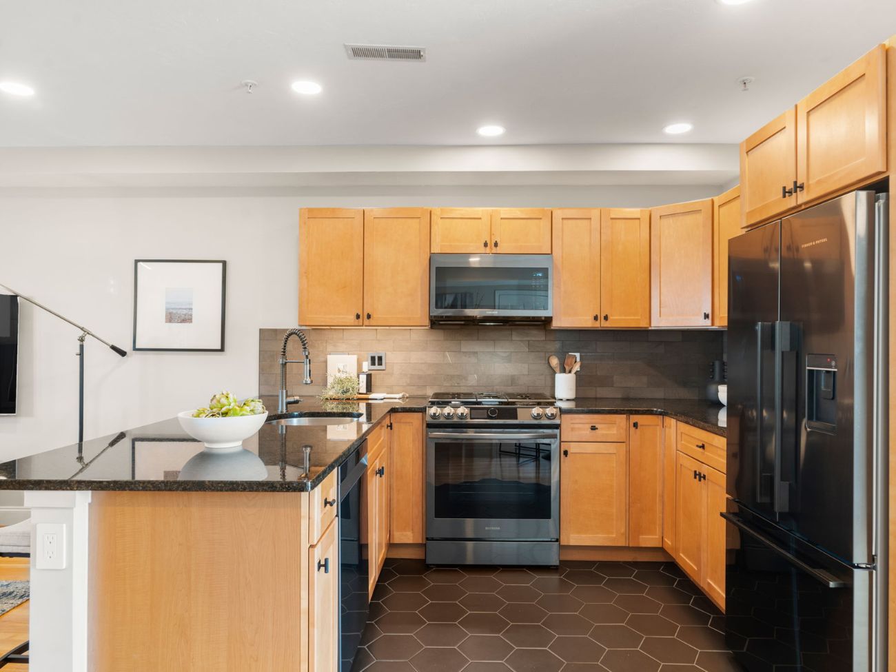 thomas graves landing condo - interior photo