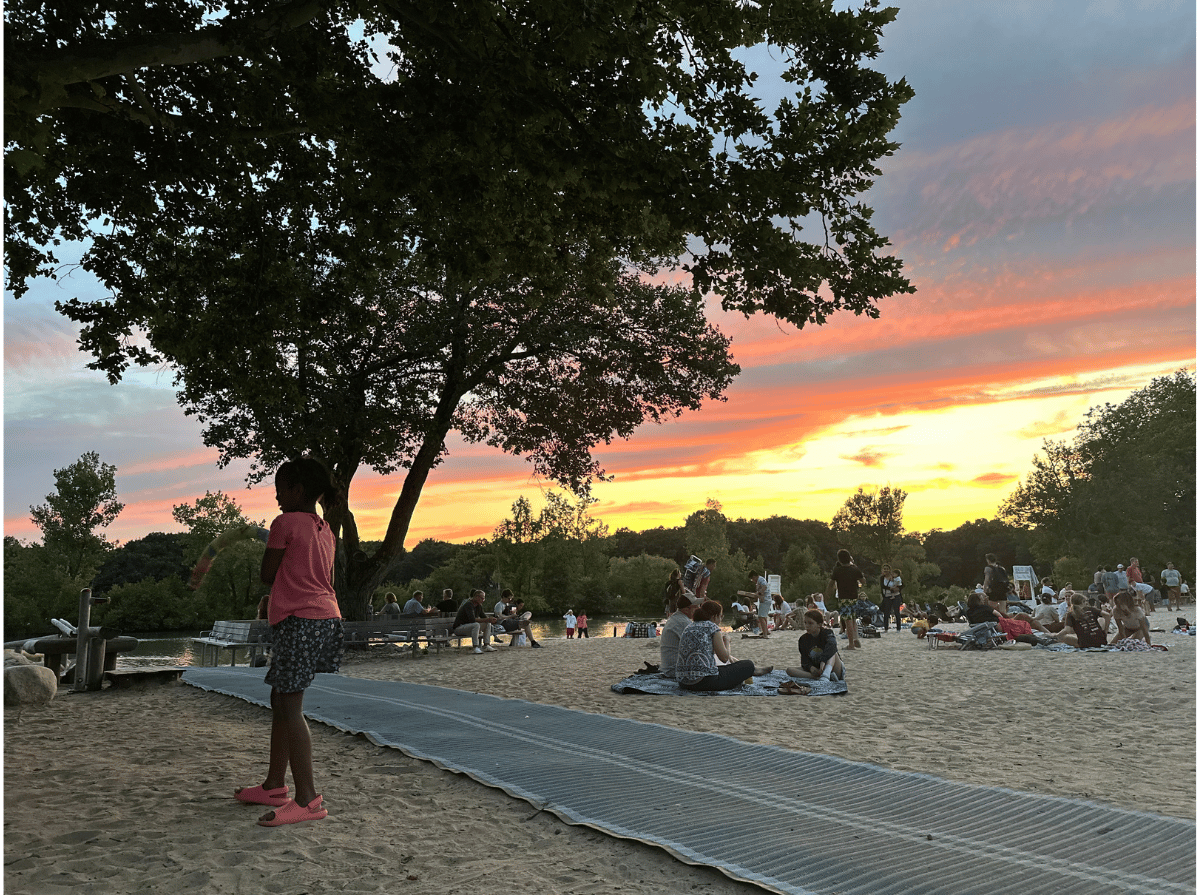 The sunset at Arlington Reservoir close to the end of the event. 