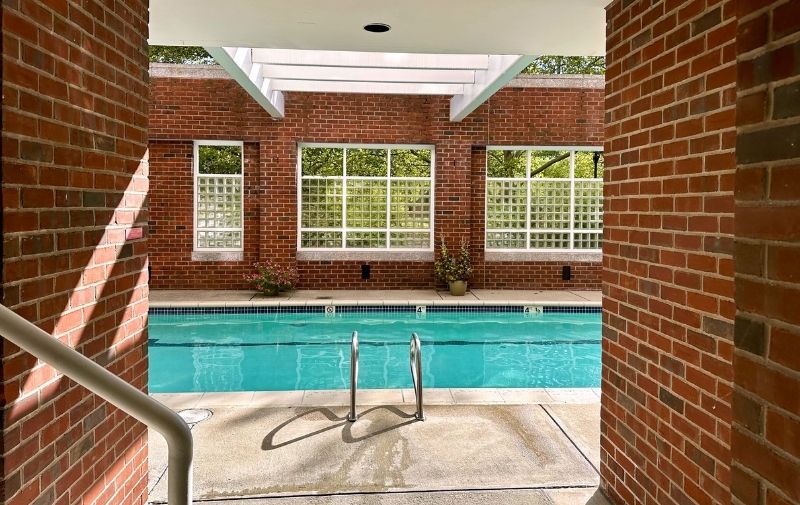 thomas graves landing swimming pool