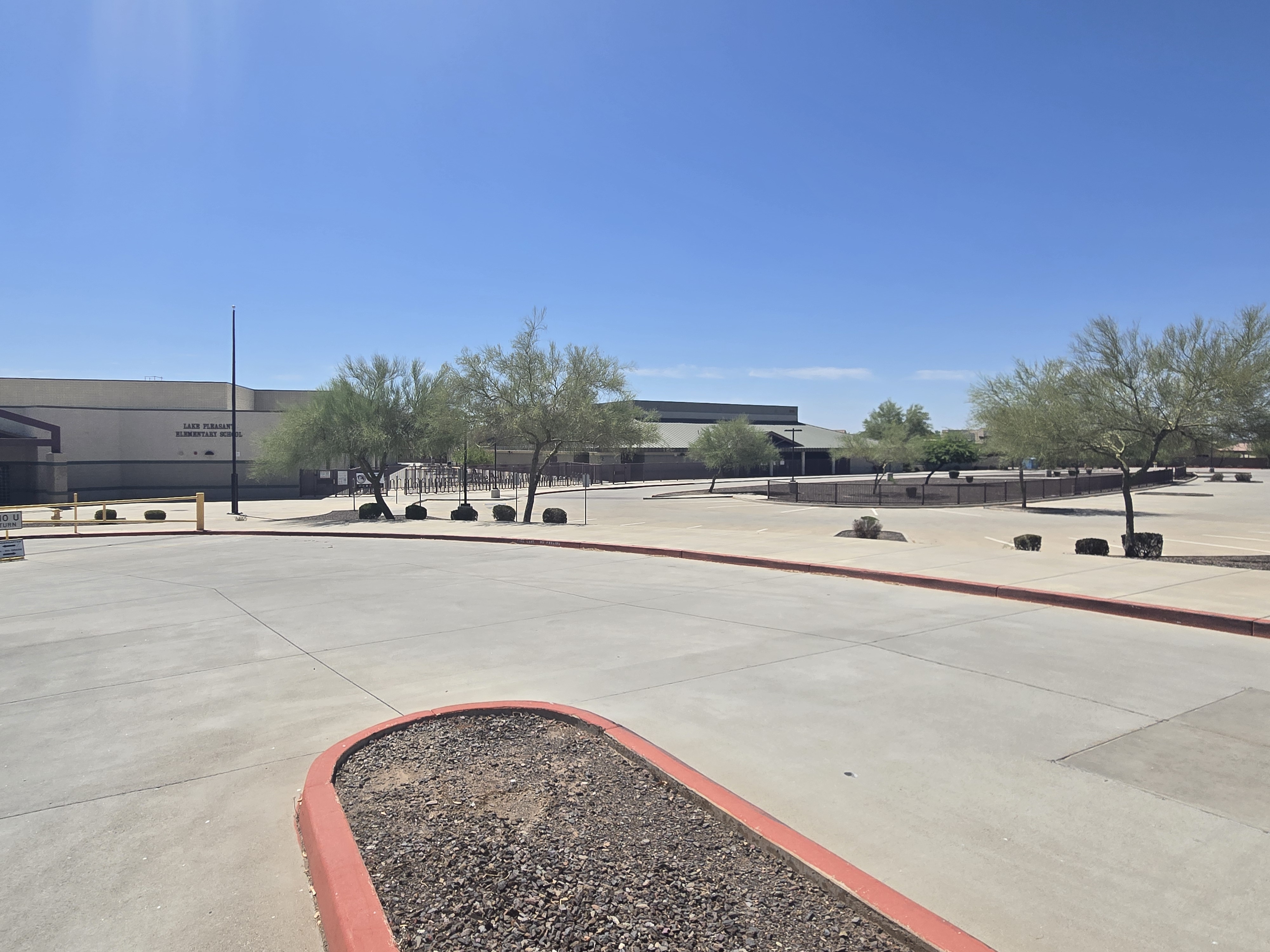 Lake Pleasant Elementary Sschool