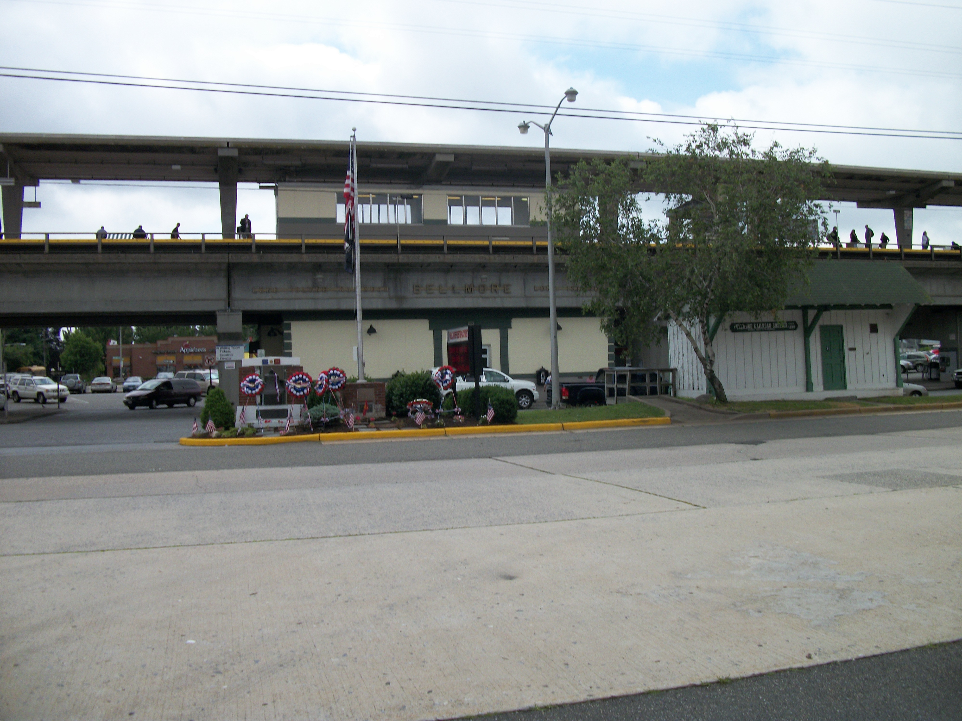 Historic view of Bellmore LIRR station and former ground-level station shed