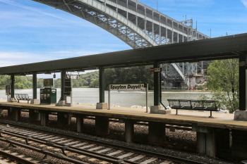 RIVDERDALE NY TRAIN STATION