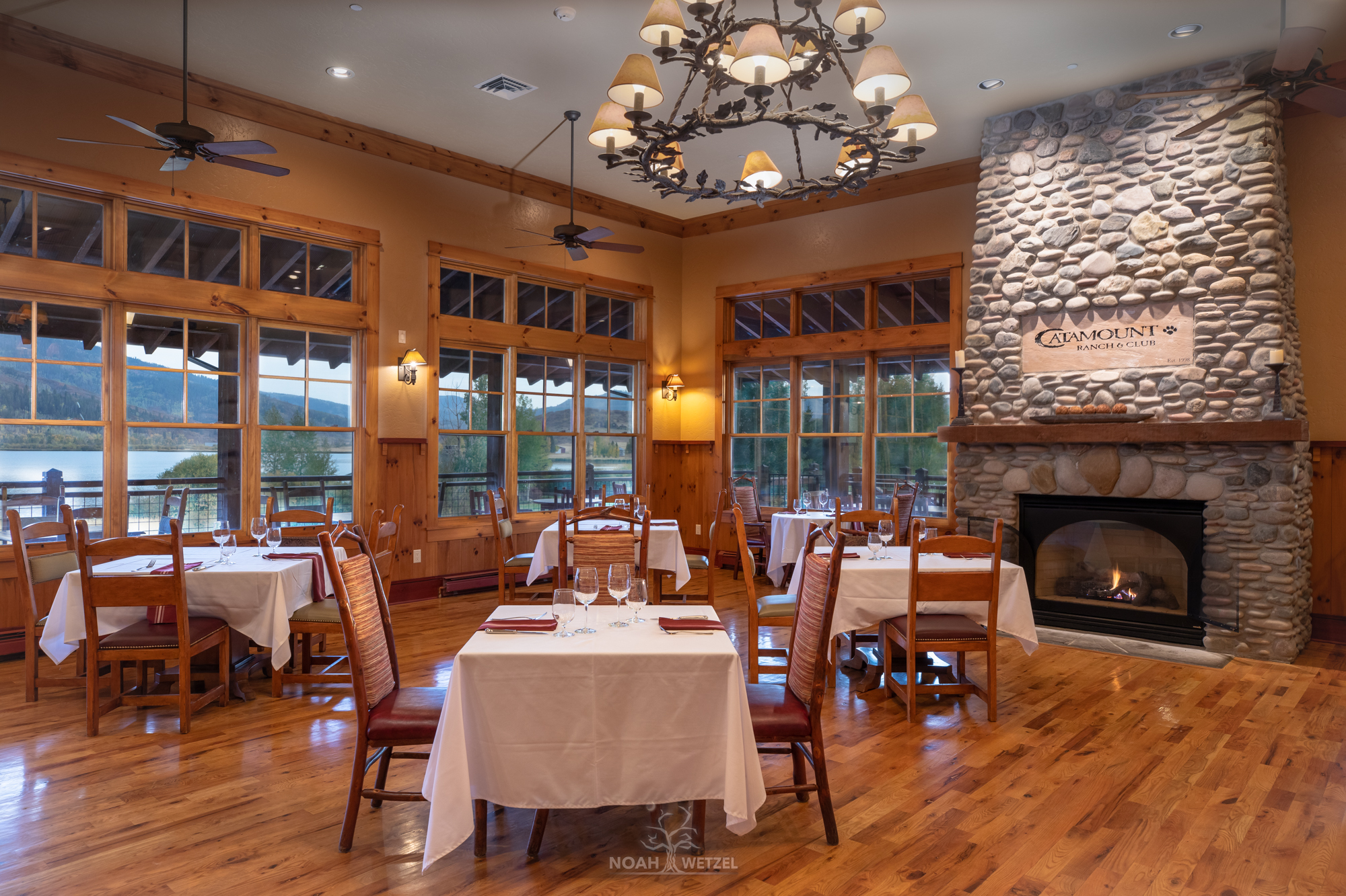 Dining & Gathering