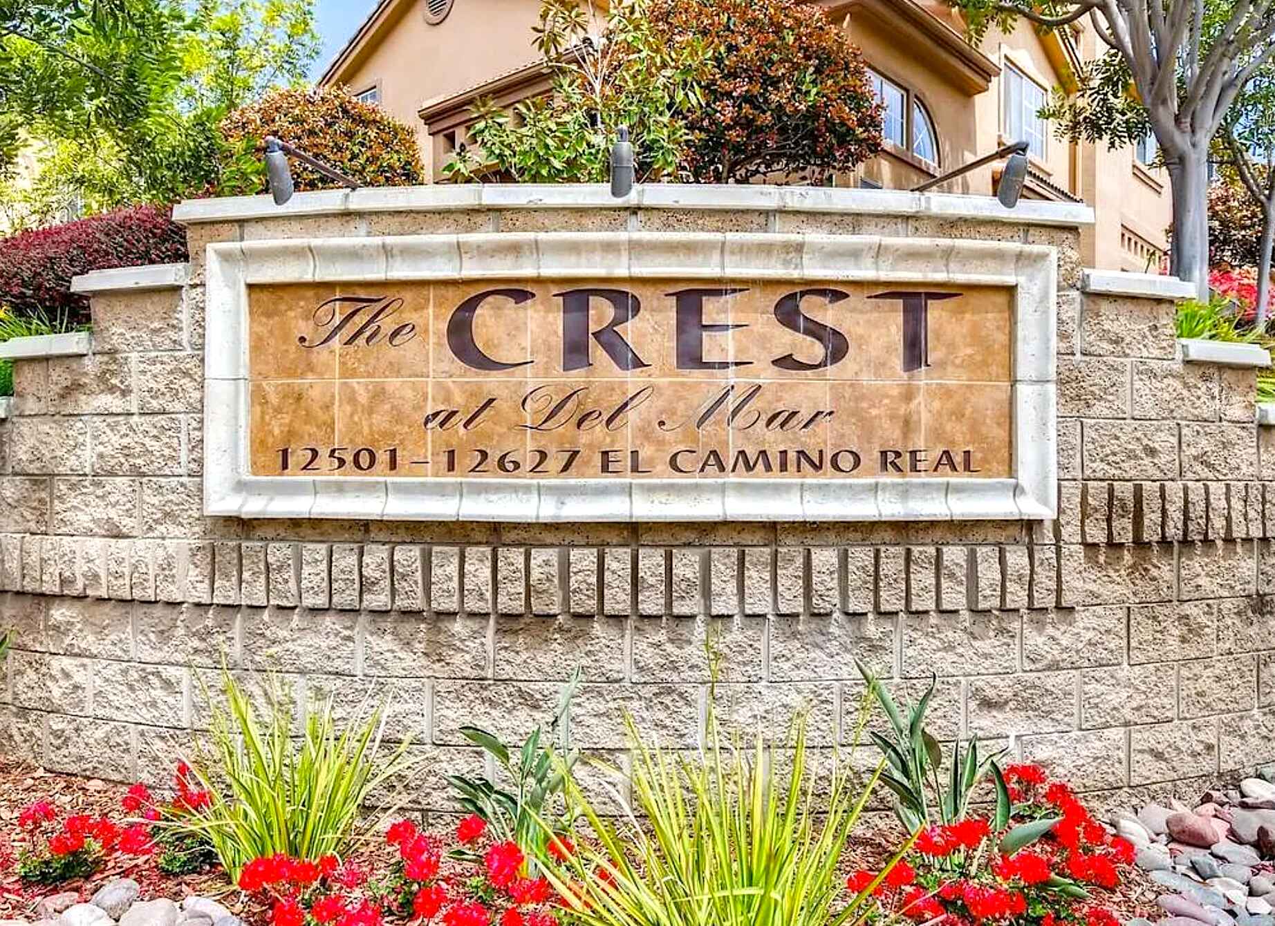 Crest Del Mar townhomes for sale in Carmel Valley San Diego 92130