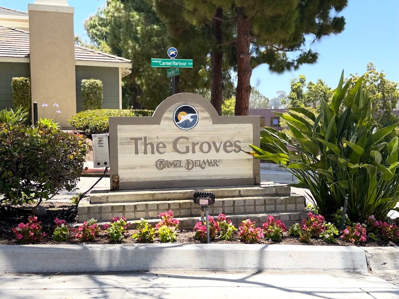 The Groves townhomes for sale in Carmel Valley San Diego 92130