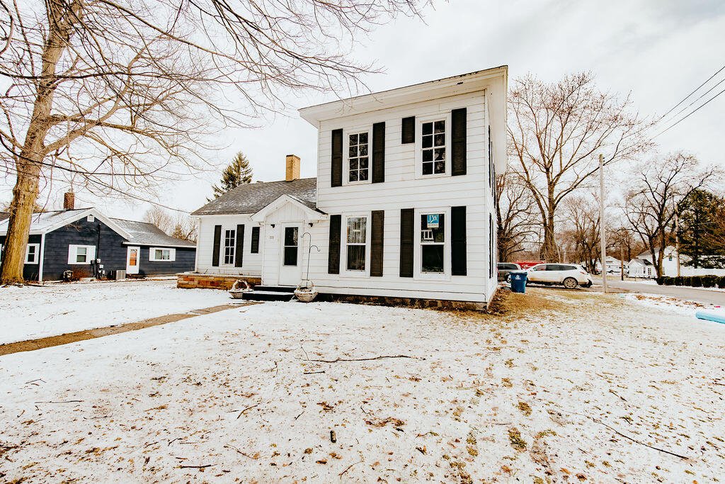 233 S Oak Street in Sheridan, Michigan - historical sold property