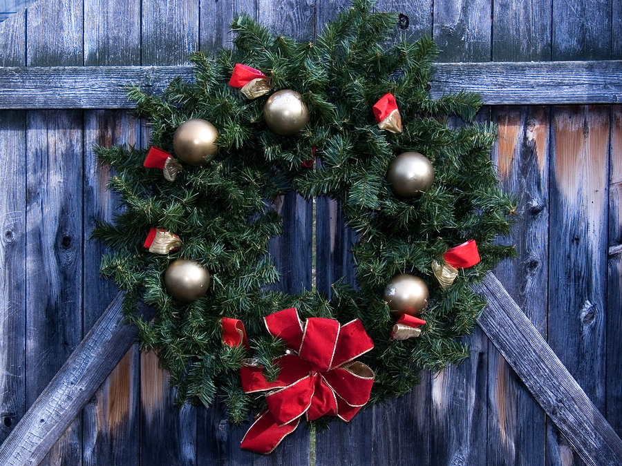 Find a fresh wreath for Snohomish property.