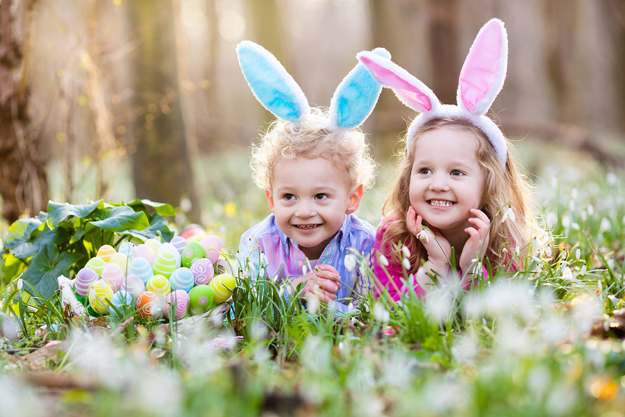 Everyone living in Snohomish goes to the Easter parade.