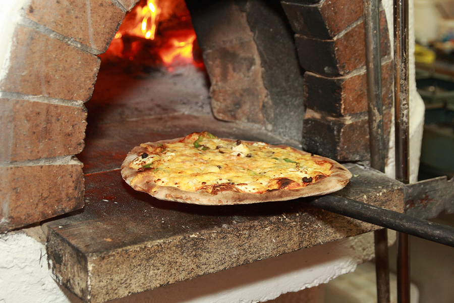 Get great pizza on Lake Stevens real estate.