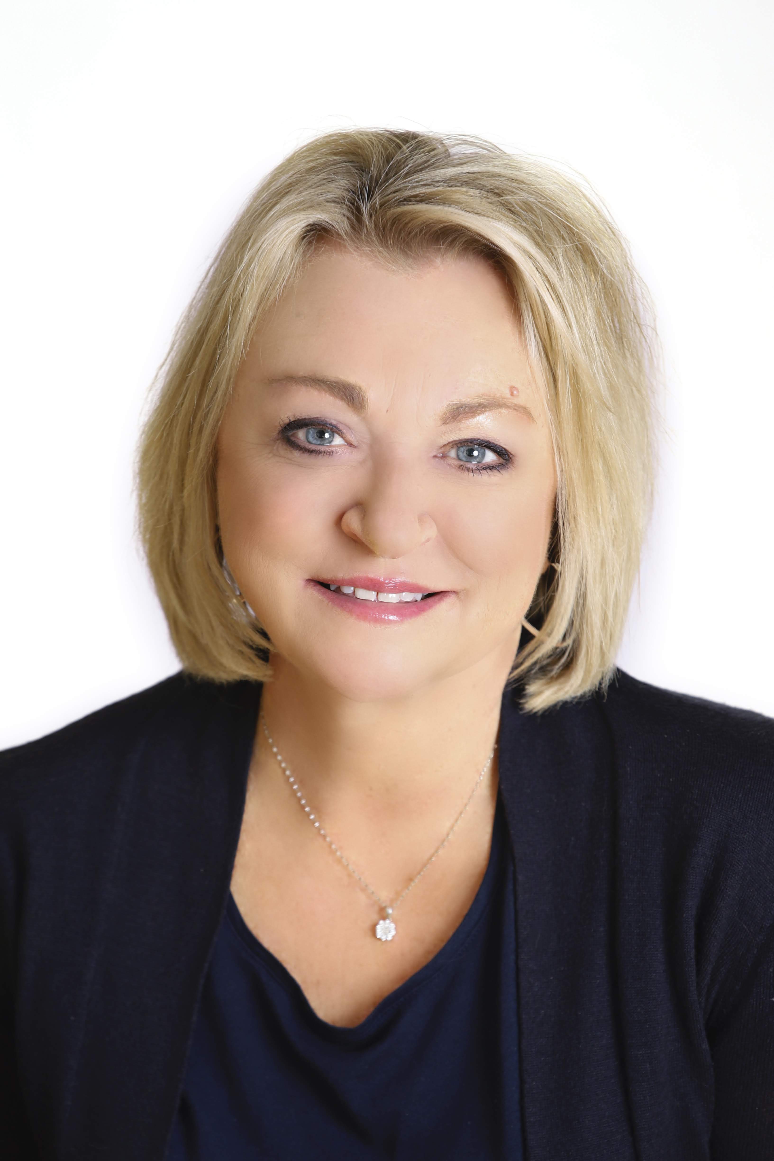 Jennifer Hall