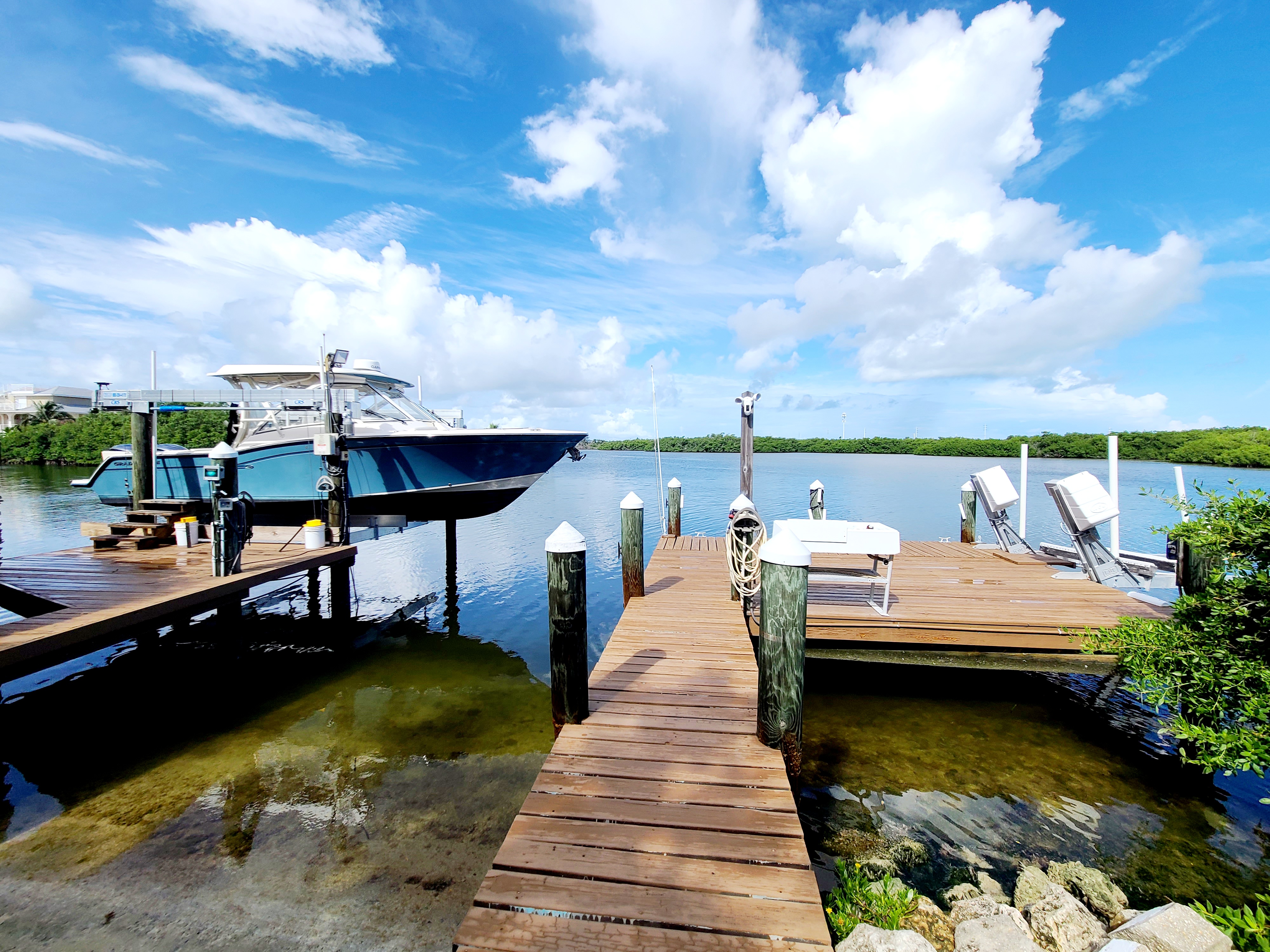Can you still find Homes for Sale in Key Largo on the Water under 1M?(02)