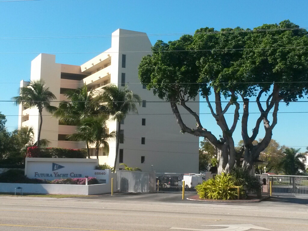 Futura Yacht Club condominium building in Islamorada