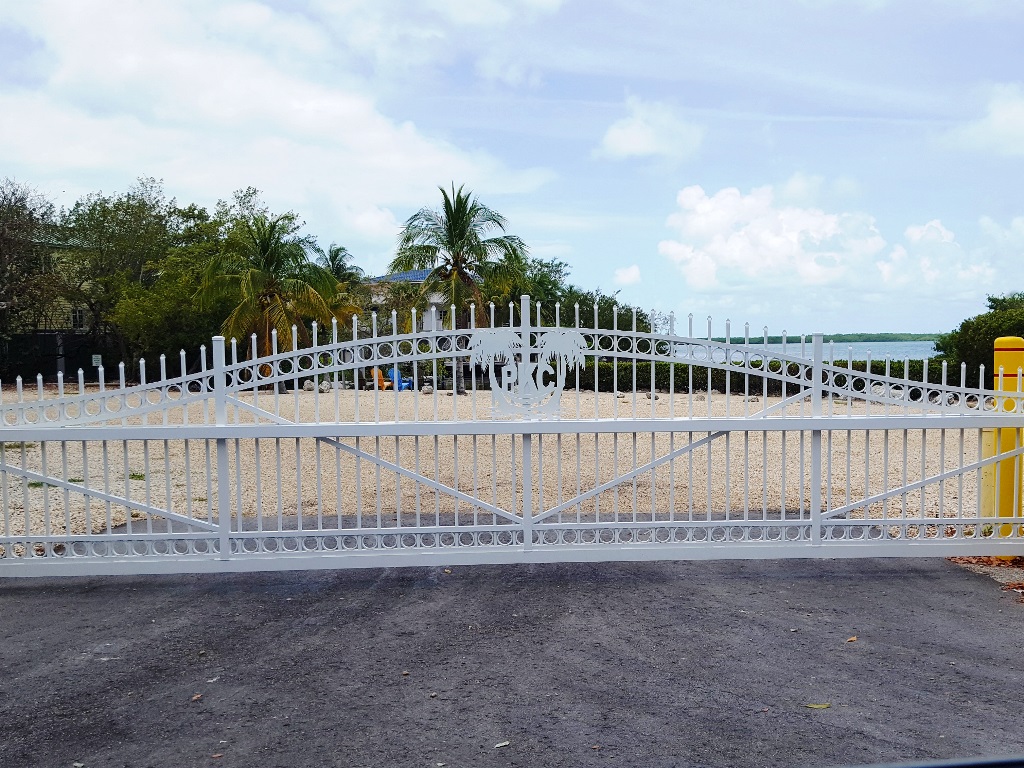 Plantation Key Colony homeowners park