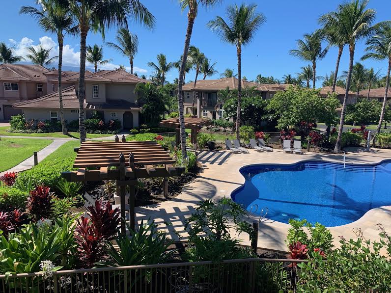 Golf Course, Ocean, and Pool View Hawaii Condos