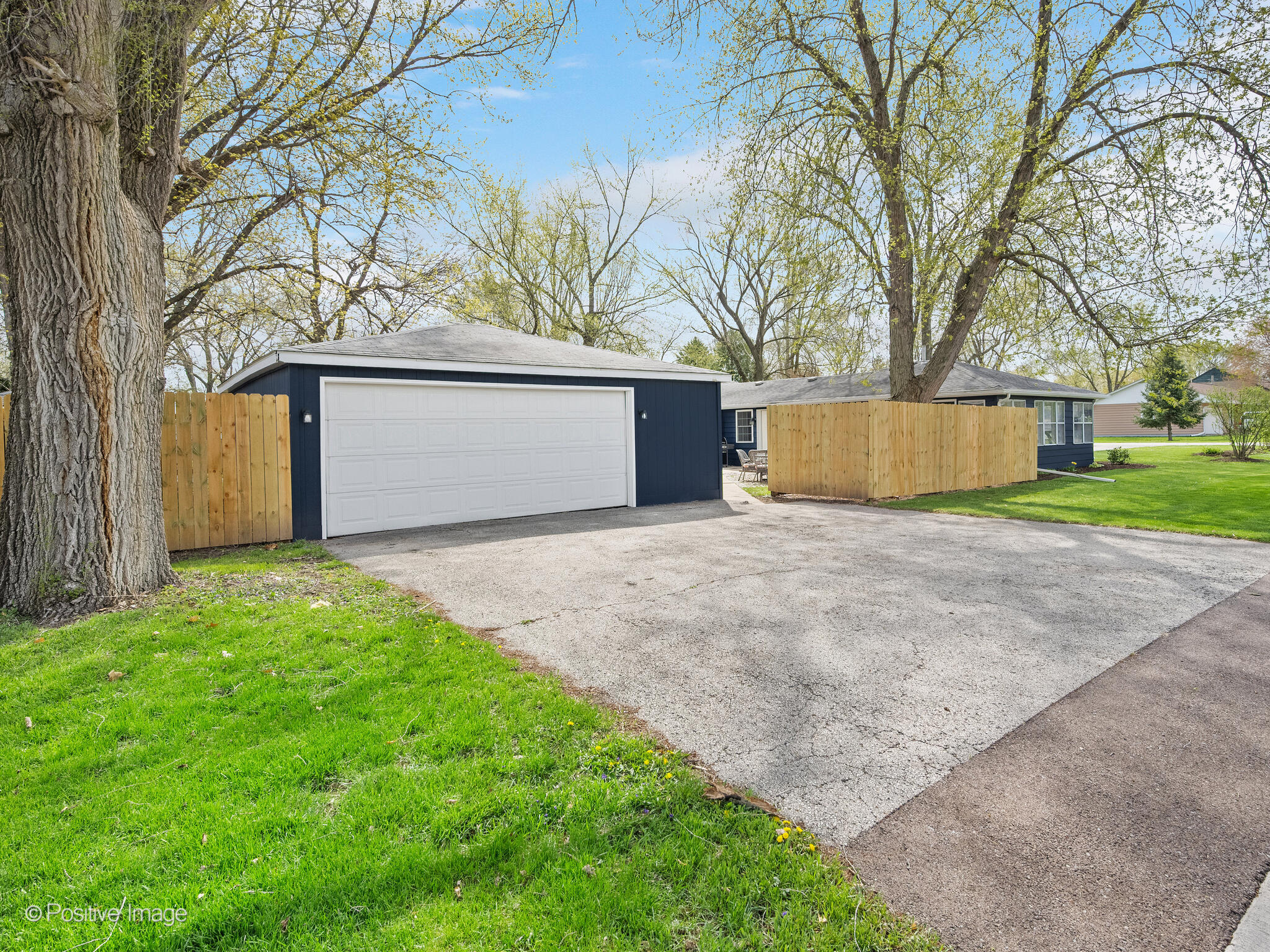 199 Calkins Drive - Garage and Side