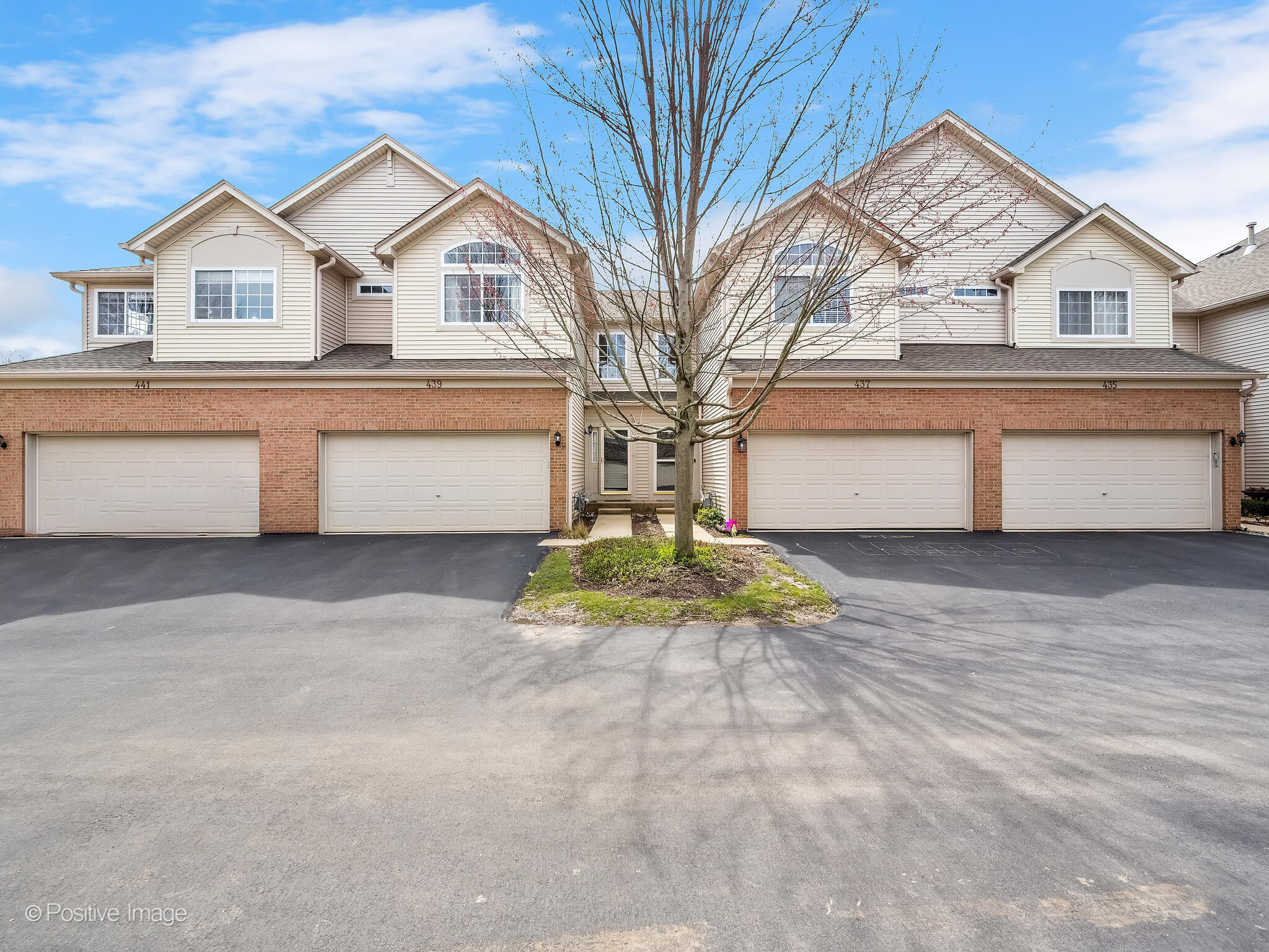 Front View of 439 Jamestown Court