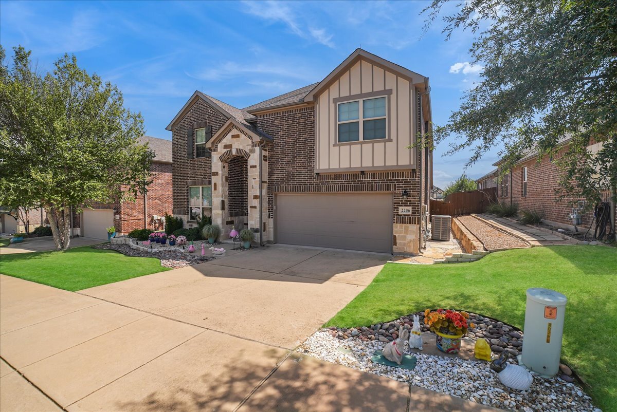 2206 Wellington Ln Corinth TX 76210 exterior