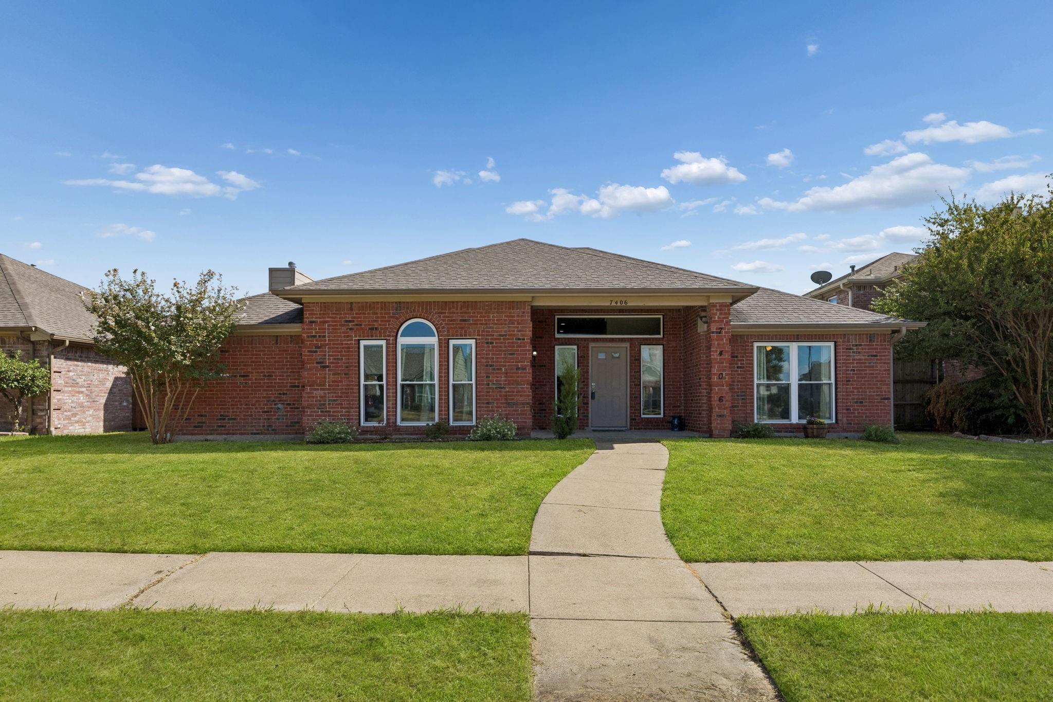 7406 Bayview Drive Rowlett TX 75088 front exterior