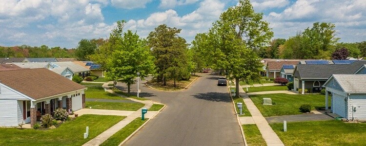 living in fontana, wi