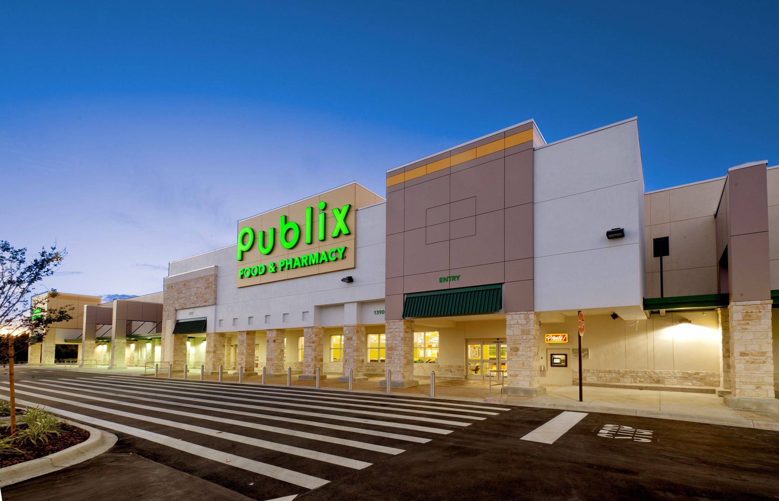 Lake Nona Plaza shopping center