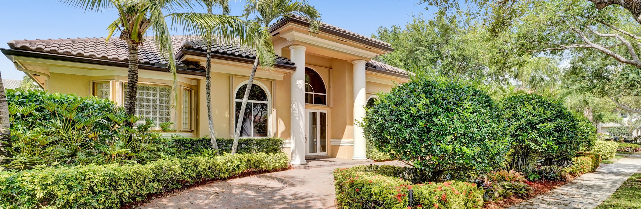 Landmarkivrealty.com Create Custom Market Report, image size:2200x720