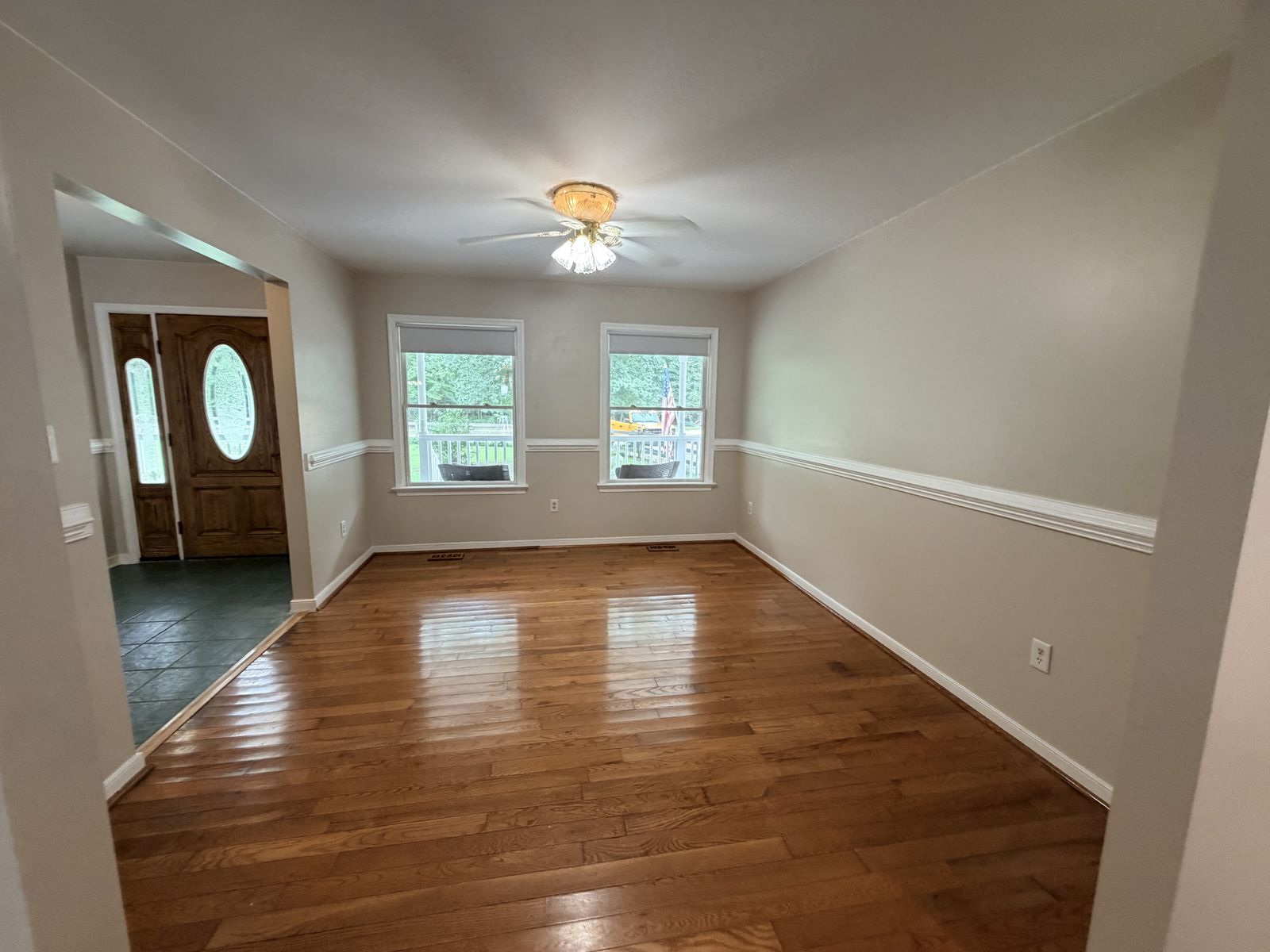 10002 Buckskin Trail, Gloucester VA - Entry and living area