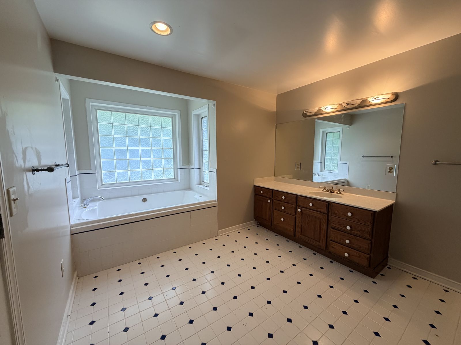 10002 Buckskin Trail, Gloucester VA - Primary bath with double vanity